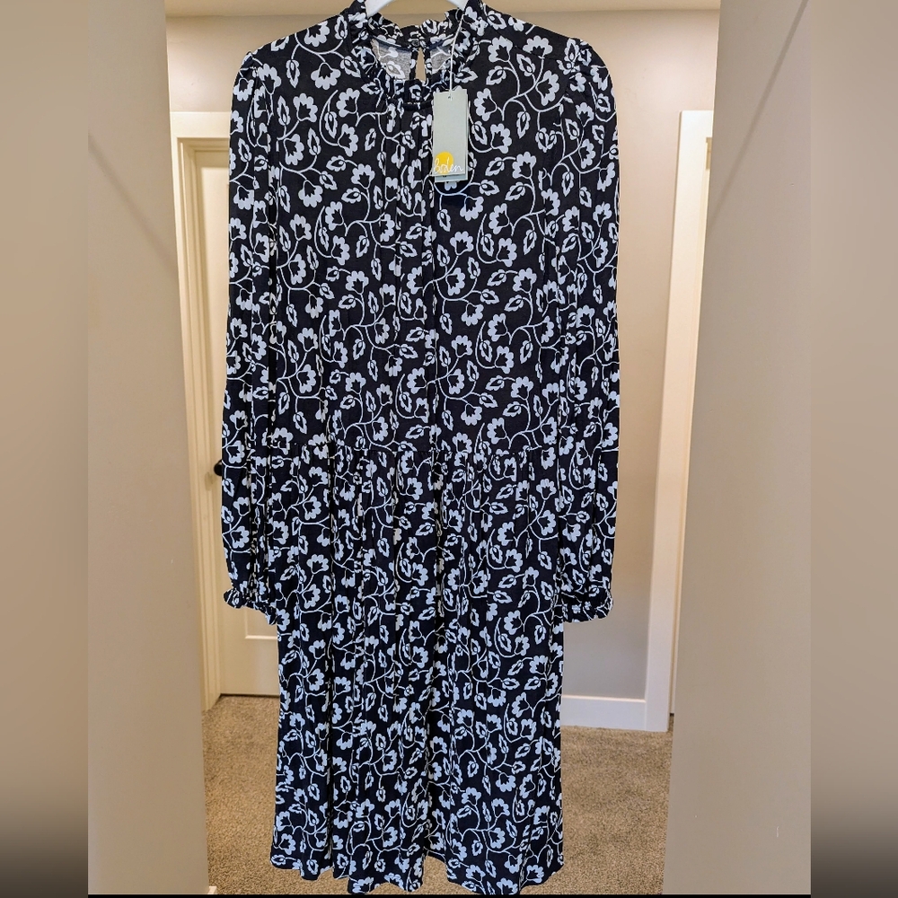Brand new Clara Black and white jersey dress from Boden, size 12